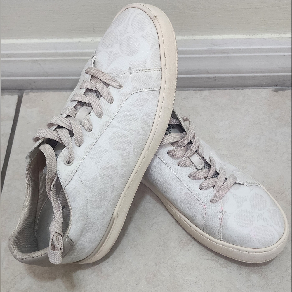 Men's White Logo-Pattern Low-Top Sneakers, Size‎ 8.5.